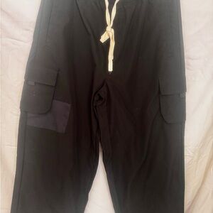 Woman’s Black Cargo Drawstring Pants